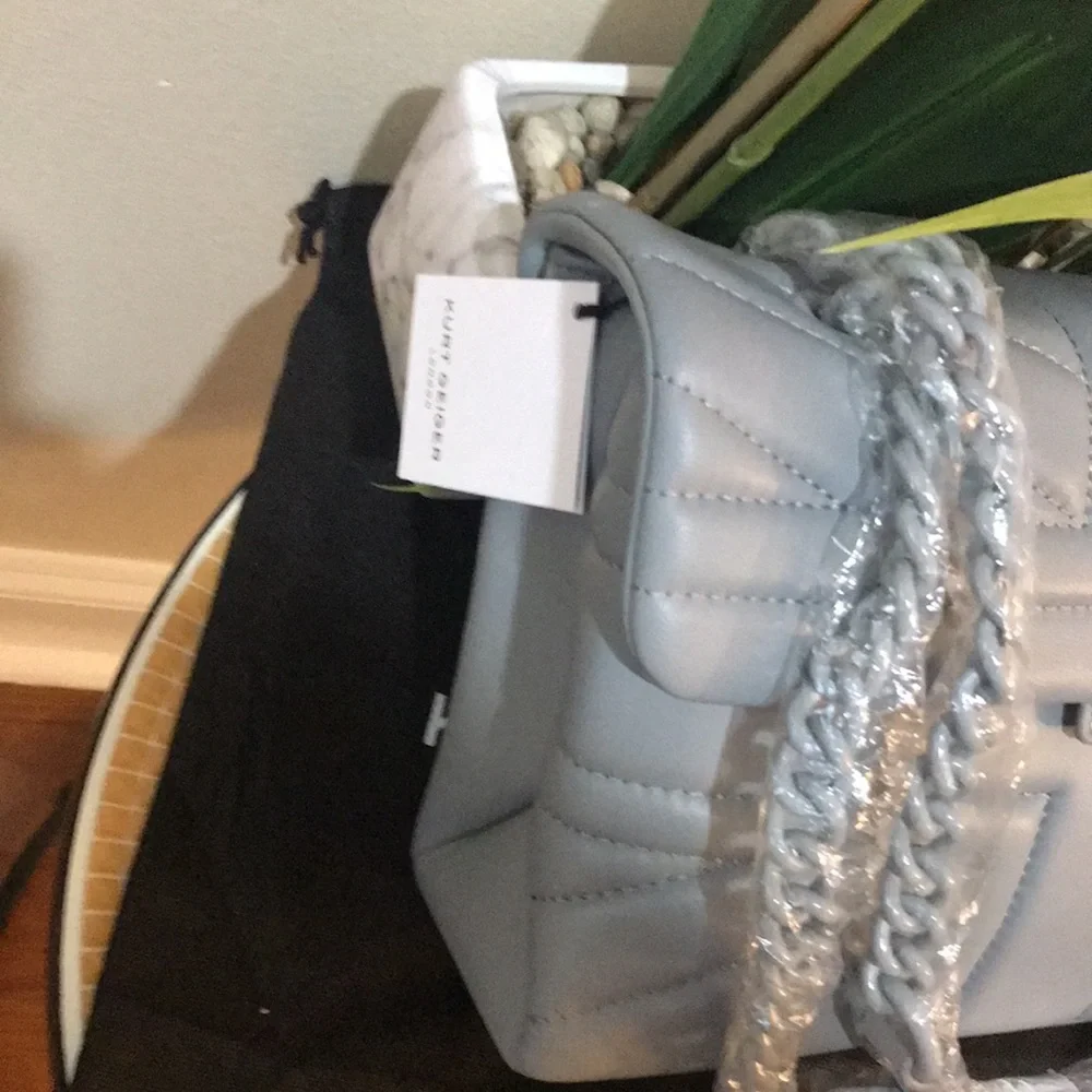 kurt Geiger London Kensington Leather Chain Strap Bag - Picture 6 of 17